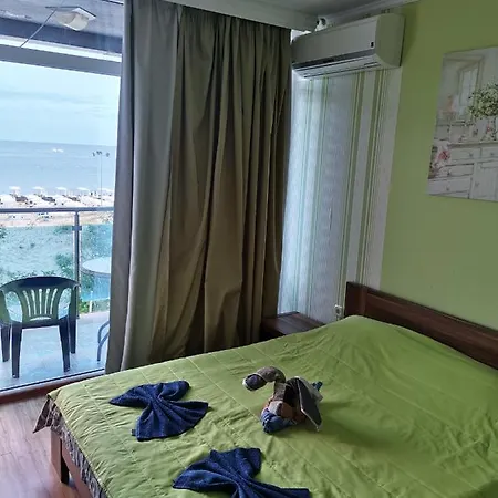 Appartement Albena Suite 1 *