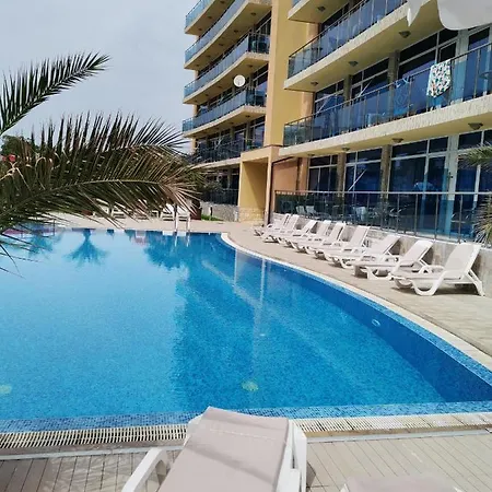 Albena Suite 1 *