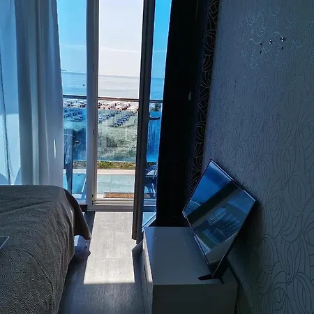 Albena Suite 1 *